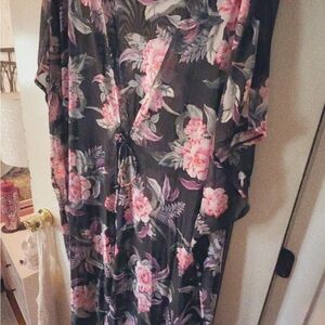 Torrid Floral Kimono with tie - Pink and Green